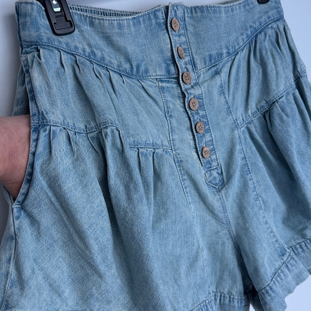 Free People Fleur Pleated Denim Shorts XL Ultra High Rise Belle Blue - Picture 9 of 9